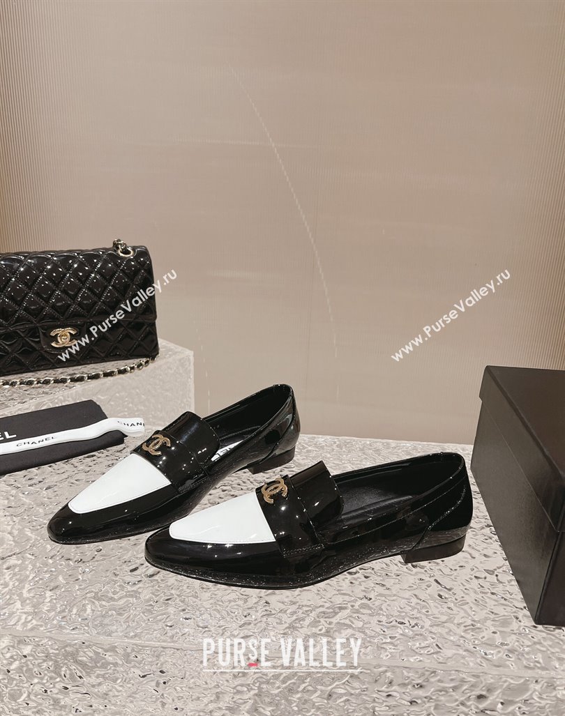 Chanel Patent Calfskin Pointed Loafers Black/White 2023 CH121309 (MD-231213048)