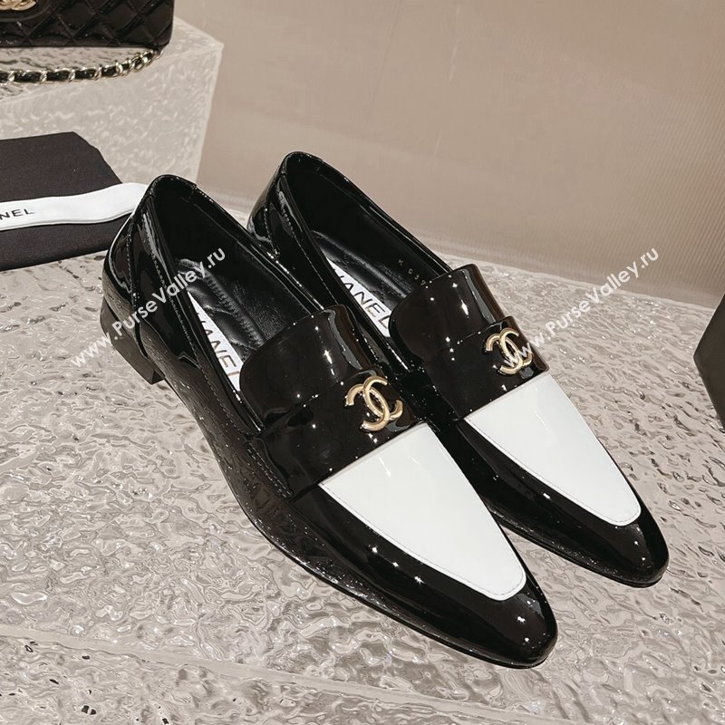 Chanel Patent Calfskin Pointed Loafers Black/White 2023 CH121309 (MD-231213048)