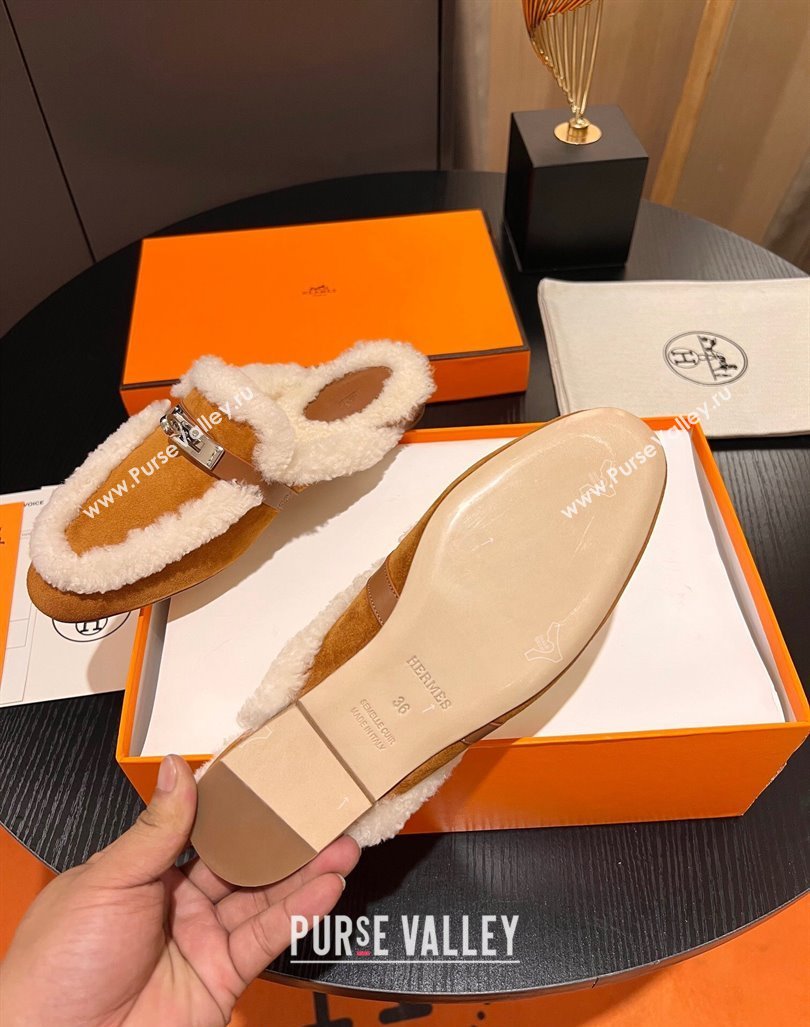 Hermes Oz Flat Mules in Suede and Shearling with Kelly Buckle Yellow 2023 H09011 (MD-231215046)