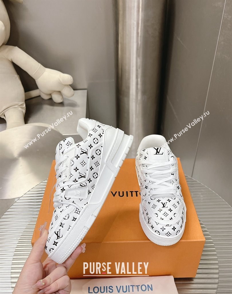 Louis Vuitton LV Trainer Sneakers in Mini Monogram Leather White/Black 2023 LV121802 (MD-231218065)