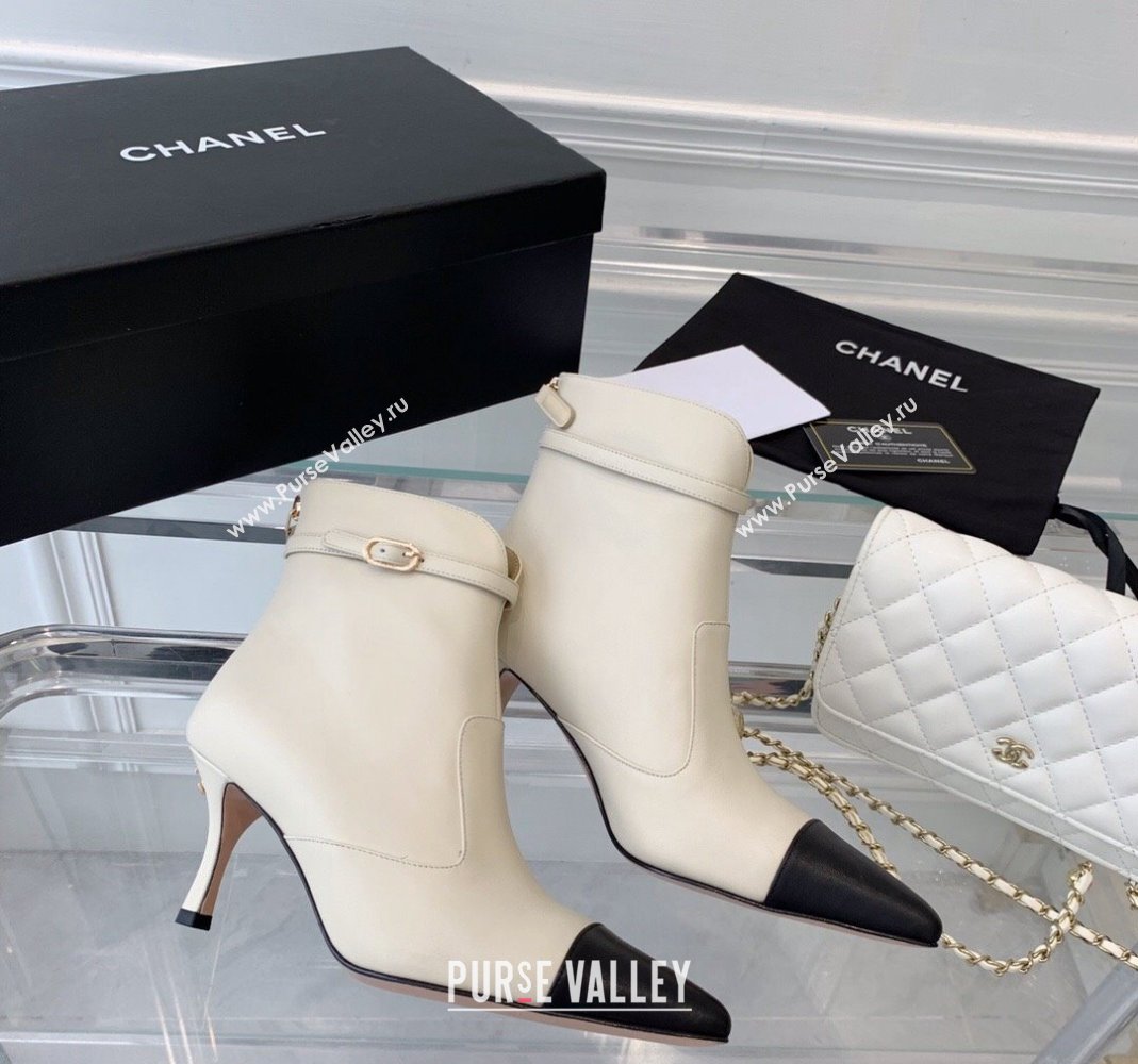 Chanel Calfskin Pointed Ankle Boots 7.5cm with Buckle White 2023 CH121311 (SS-231213061)