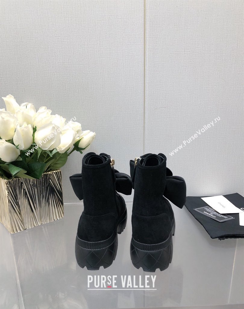 Chanel Suede Ankle Boot with Camellia Bloom Black 2023 CH121313 (KL-231213067)