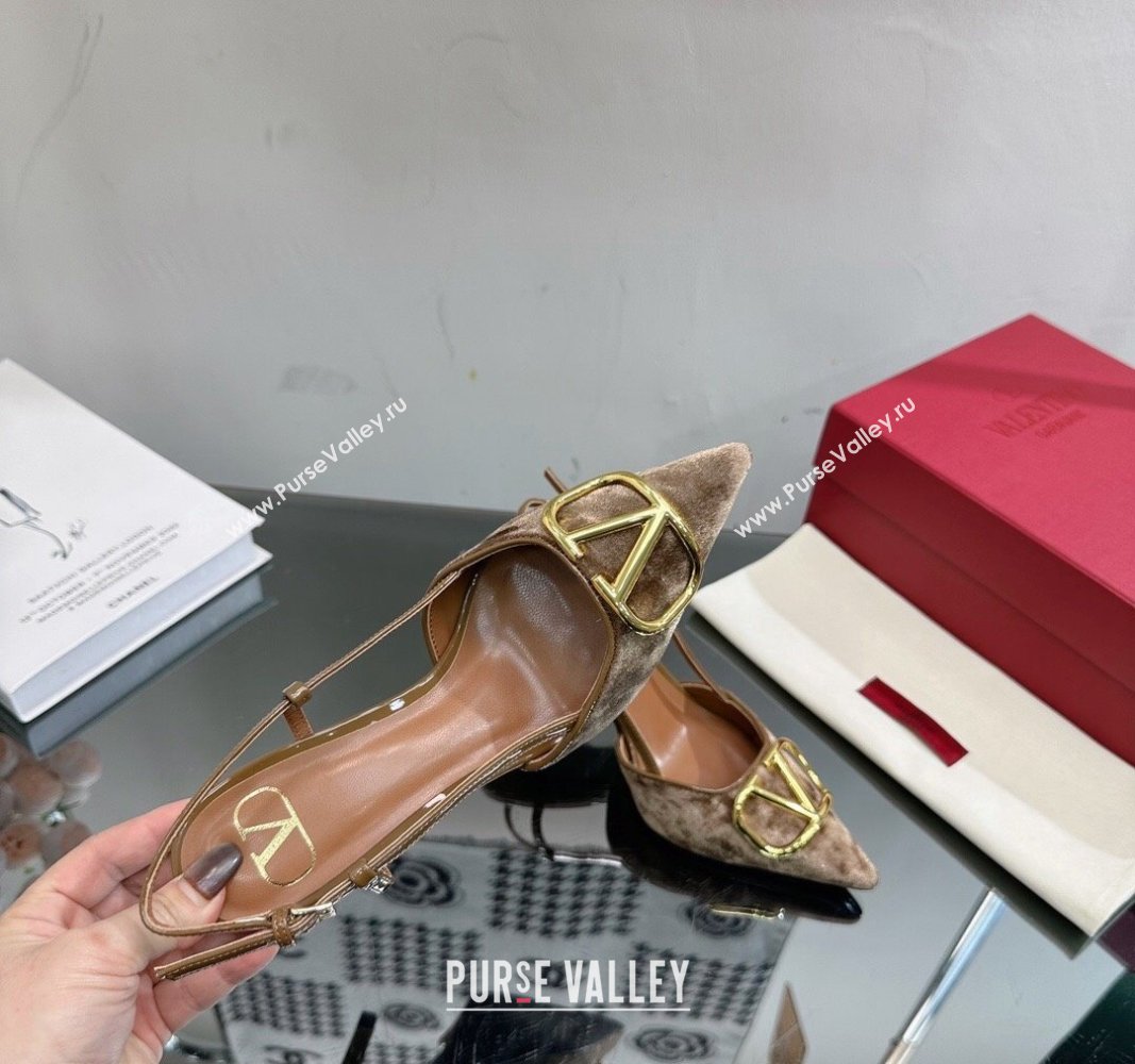 Valentino VLogo Signature Slingback Pumps 8cm in Velvet Light Brown 2024 VL010803 (MD-240108105)