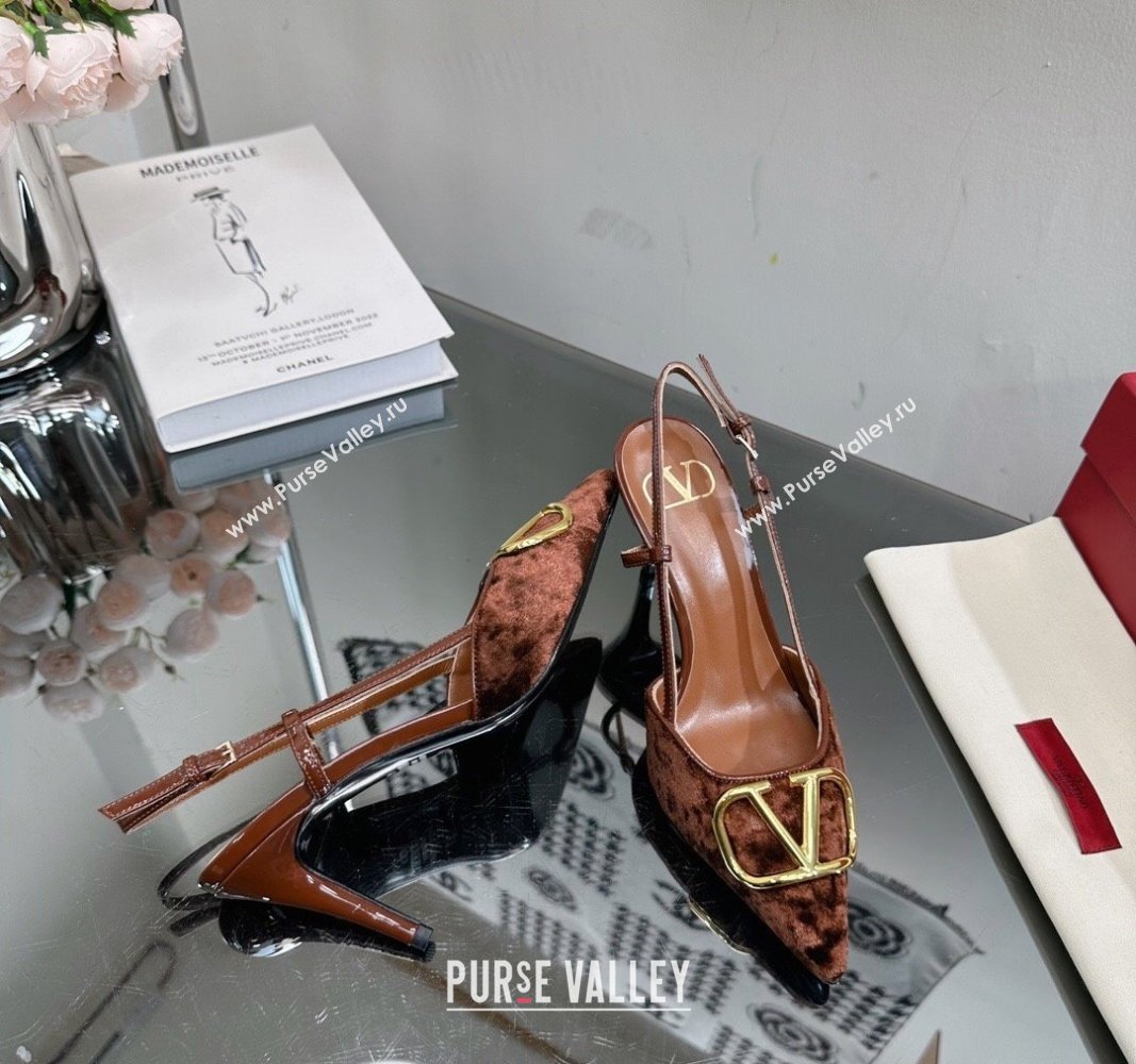 Valentino VLogo Signature Slingback Pumps 8cm in Velvet Brown 2 2024 VL010803 (MD-240108107)