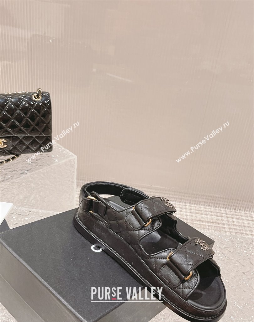 Chanel Grained Calfskin Strap Flat Sandals with Chain CC Black/Gold 2023 0108 (MD-240108054)
