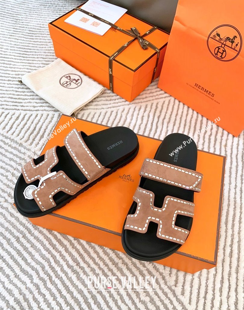 Hermes Chypre Flat Sandals in Suede with Crystals Rose Beige 2024 0104 (MD-240104083)