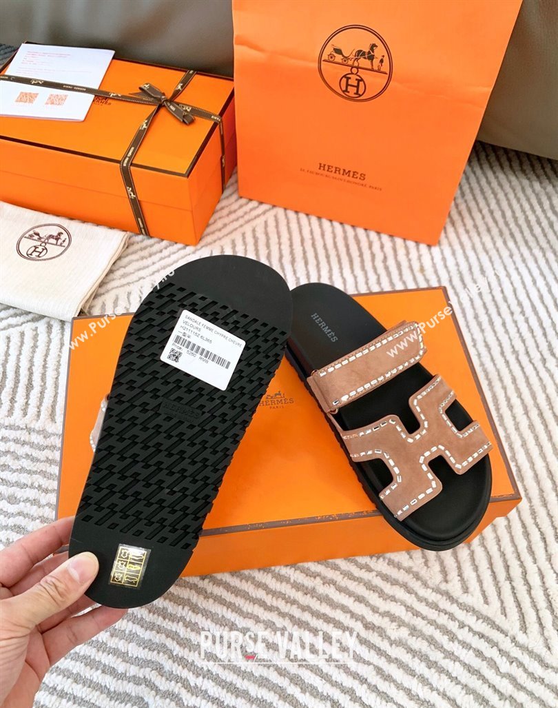 Hermes Chypre Flat Sandals in Suede with Crystals Rose Beige 2024 0104 (MD-240104083)