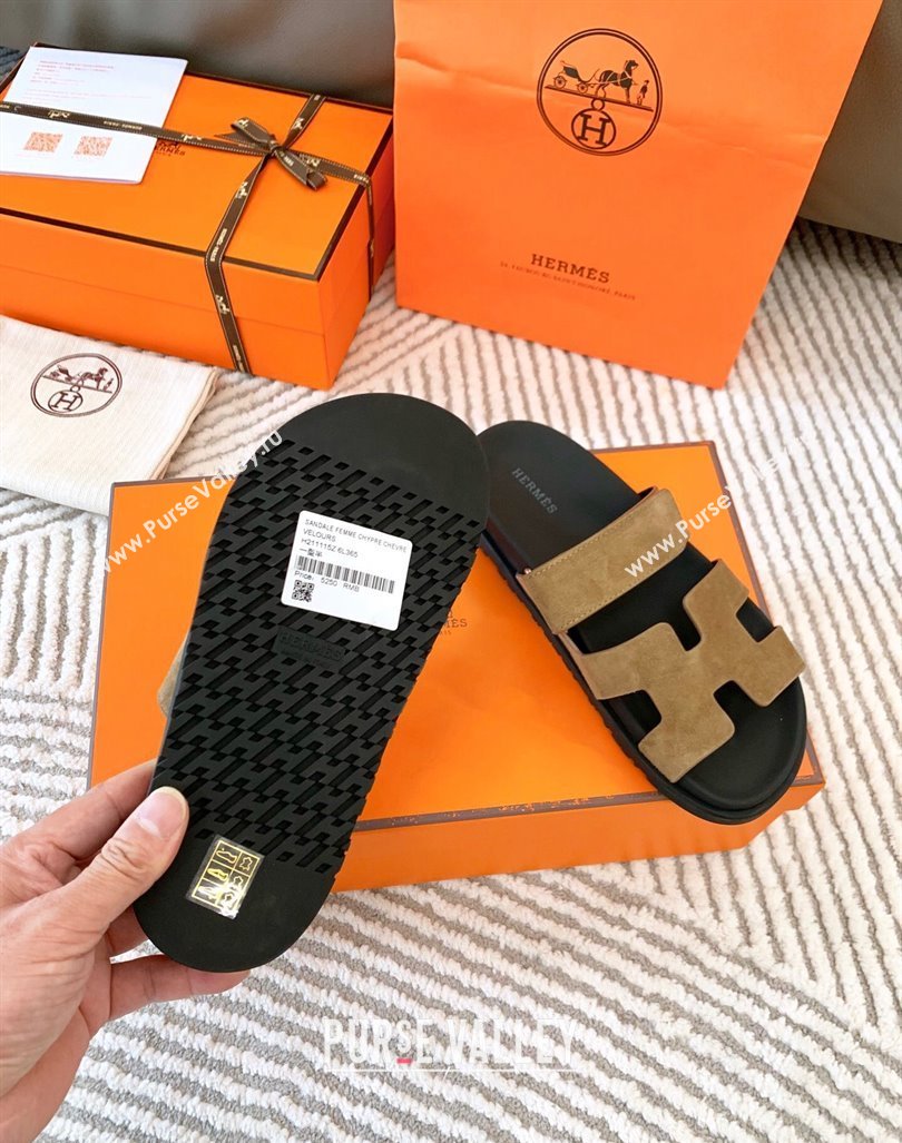 Hermes Chypre Flat Sandals in Suede Light Brown 2024 0104 (MD-240104089)