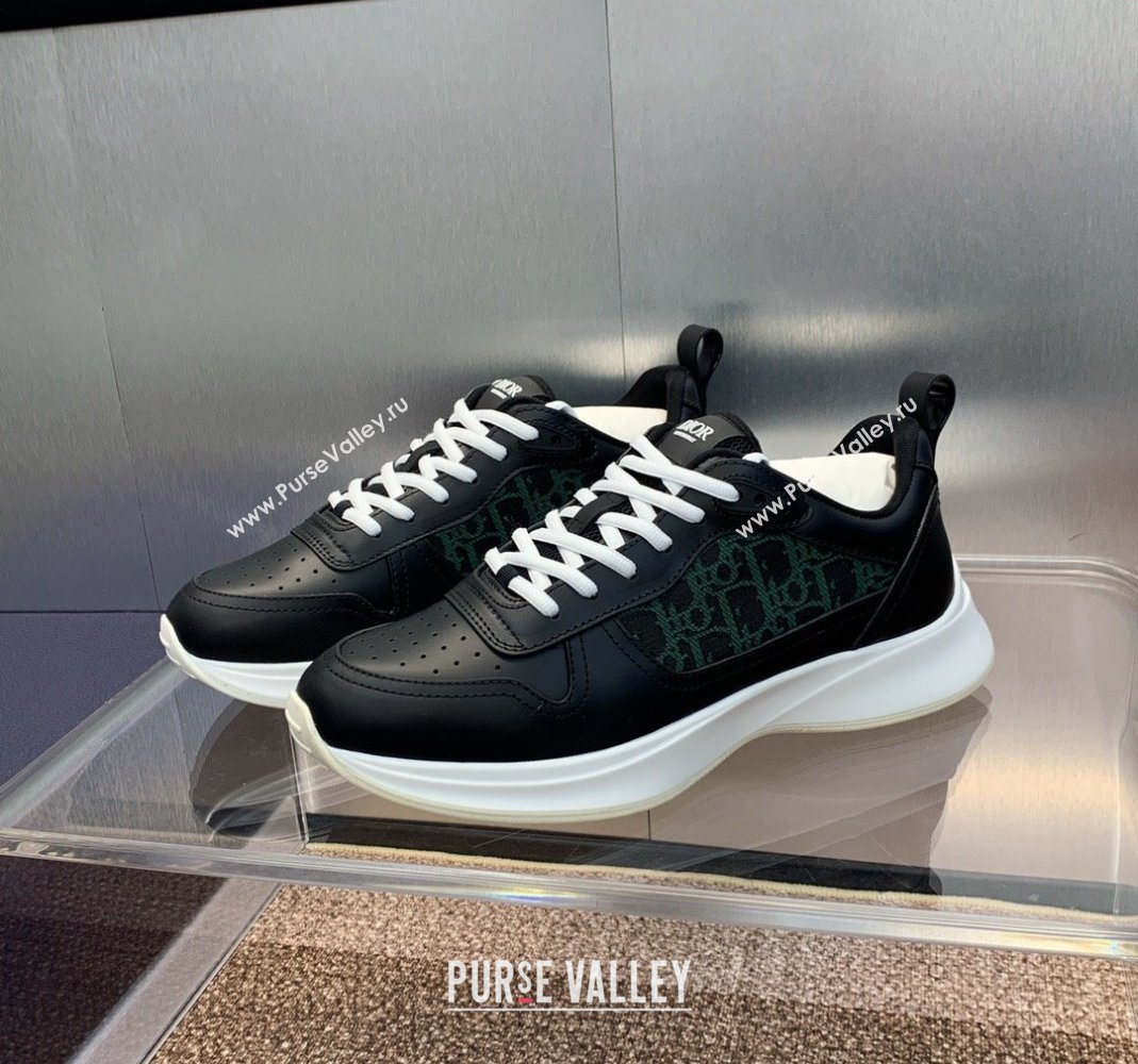 Dior Mens B25 Runner Sneakers in Smooth Calfskin and Dior Oblique Jacquard Black/Green 2024 (MD-240106026)