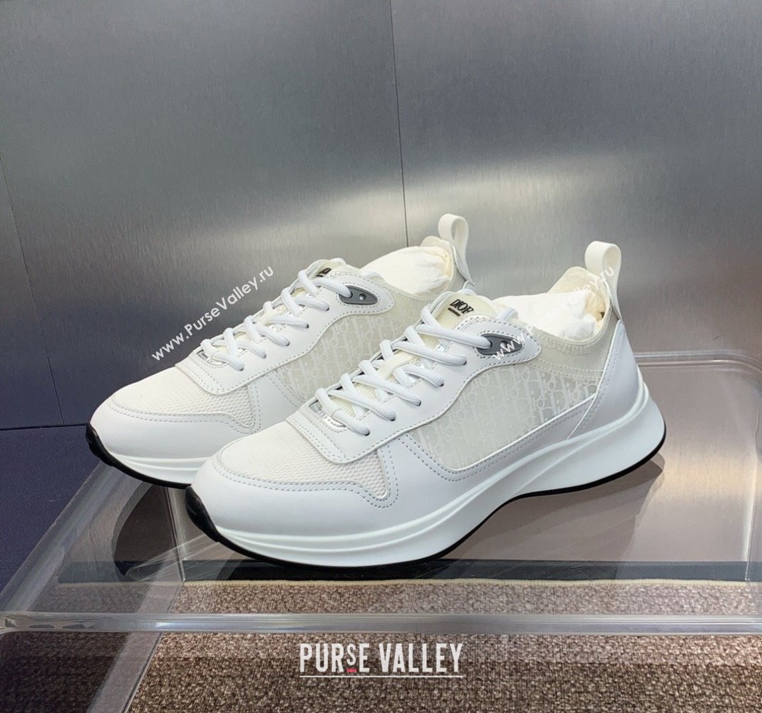 Dior Mens B25 Runner Sneakers in Smooth Calfskin and Technical Mesh with Dior Oblique Canvas White 2024 (MD-240106028)