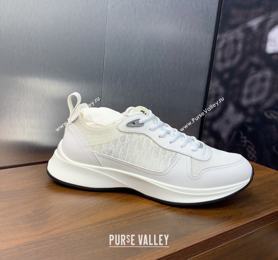 Dior Mens B25 Runner Sneakers in Smooth Calfskin and Technical Mesh with Dior Oblique Canvas White 2024 (MD-240106028)