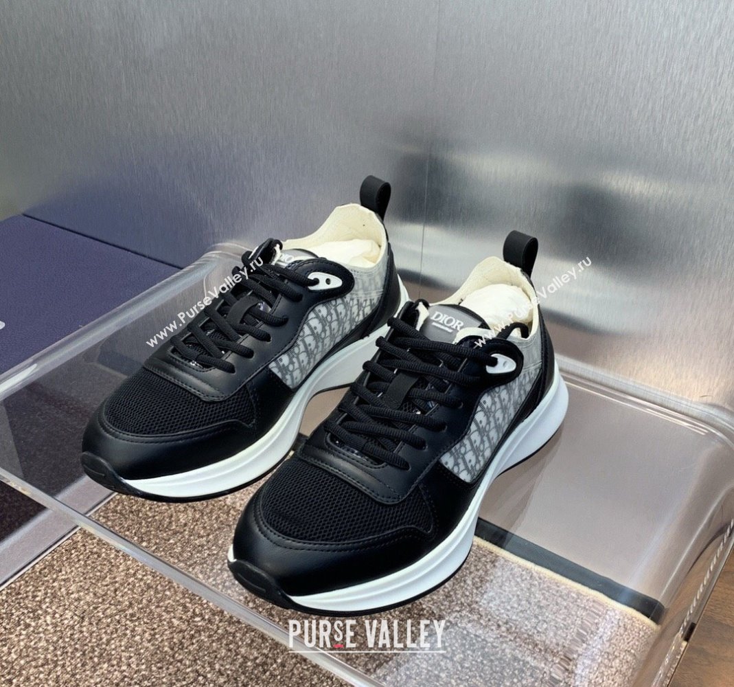 Dior Mens B25 Runner Sneakers in Smooth Calfskin and Technical Mesh with Dior Oblique Canvas Black 2024 (MD-240106029)