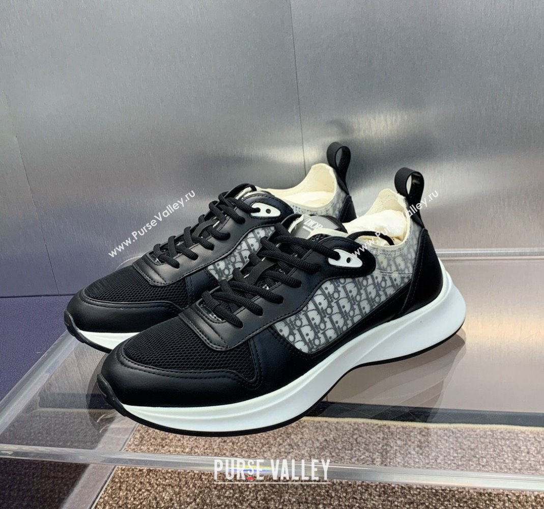 Dior Mens B25 Runner Sneakers in Smooth Calfskin and Technical Mesh with Dior Oblique Canvas Black 2024 (MD-240106029)