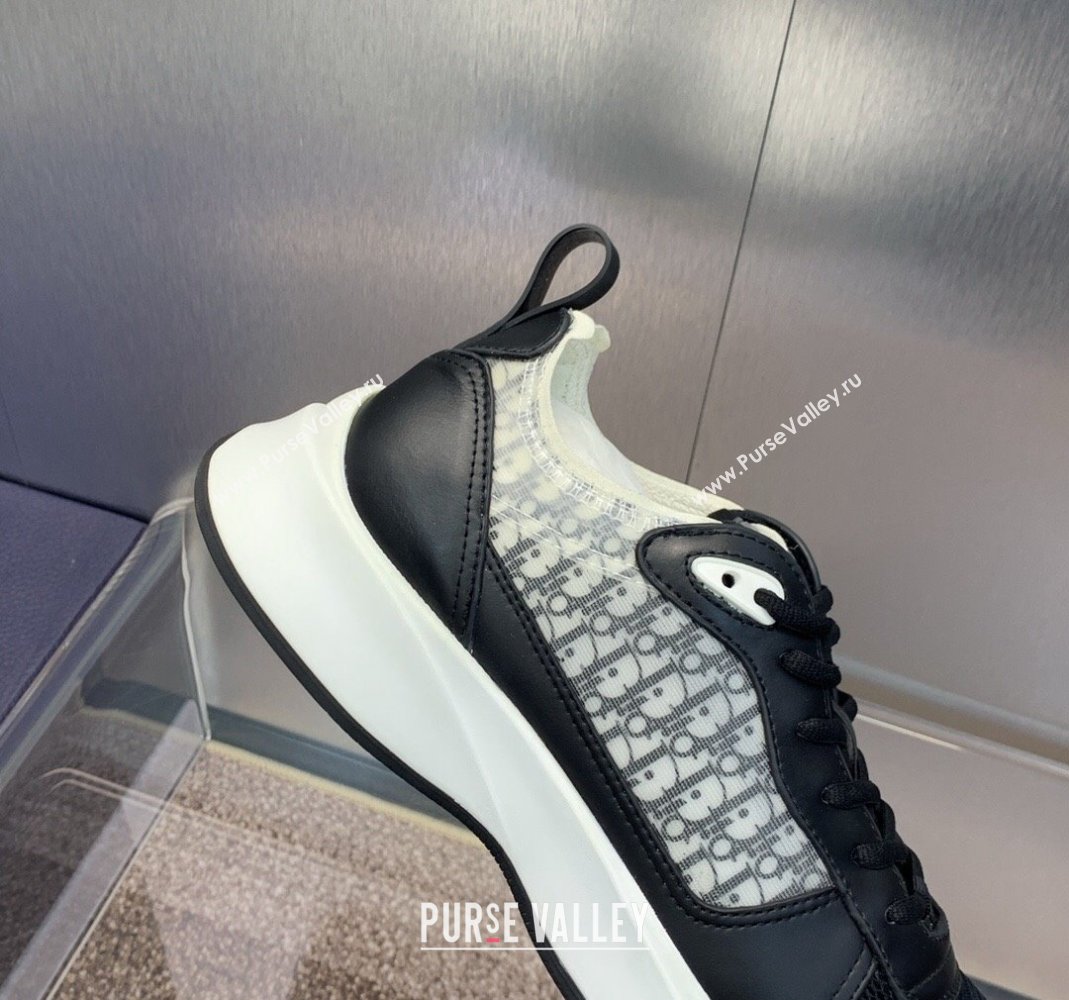 Dior Mens B25 Runner Sneakers in Smooth Calfskin and Technical Mesh with Dior Oblique Canvas Black 2024 (MD-240106029)