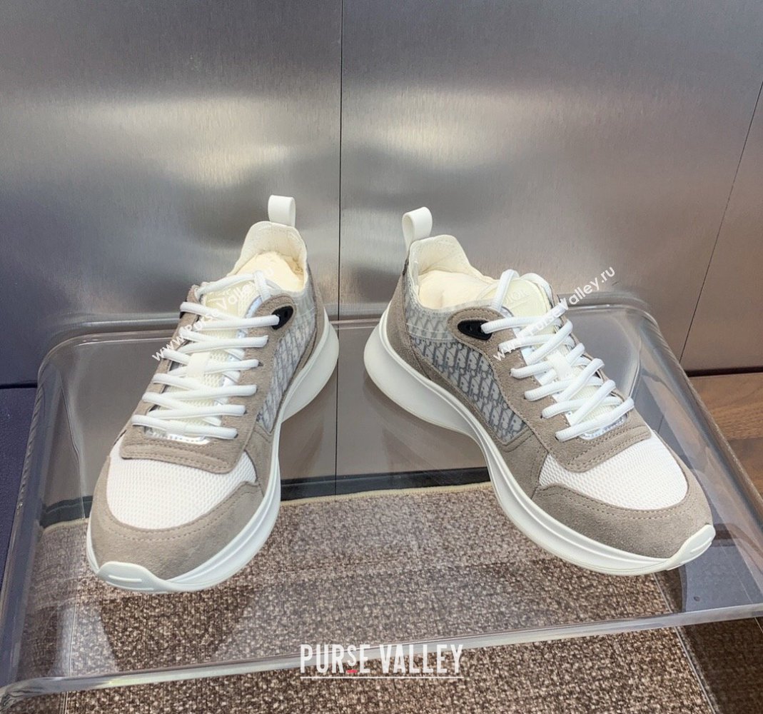 Dior Mens B25 Runner Sneakers in Suede and Technical Mesh with Dior Oblique Canvas Khaki Grey 2024 (MD-240106030)