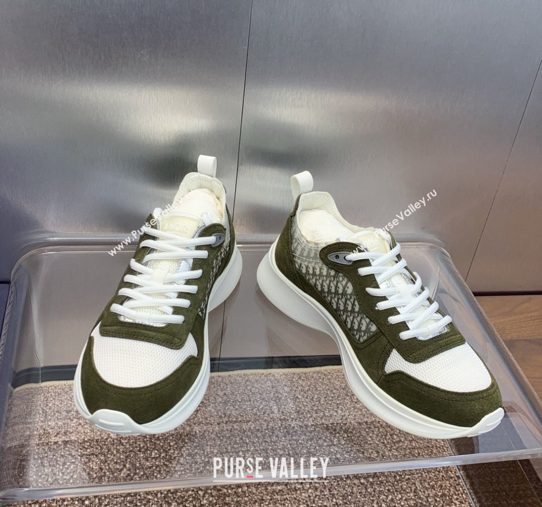 Dior Mens B25 Runner Sneakers in Suede and Technical Mesh with Dior Oblique Canvas Green 2024 (MD-240106033)