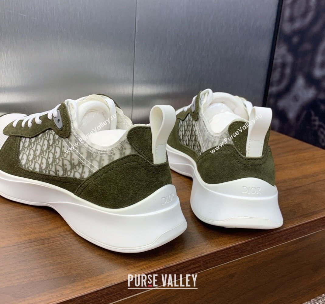 Dior Mens B25 Runner Sneakers in Suede and Technical Mesh with Dior Oblique Canvas Green 2024 (MD-240106033)