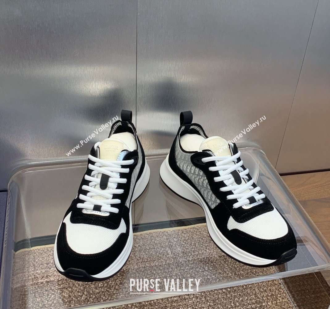 Dior Mens B25 Runner Sneakers in Suede and Technical Mesh with Dior Oblique Canvas Black/White 2024 (MD-240106034)