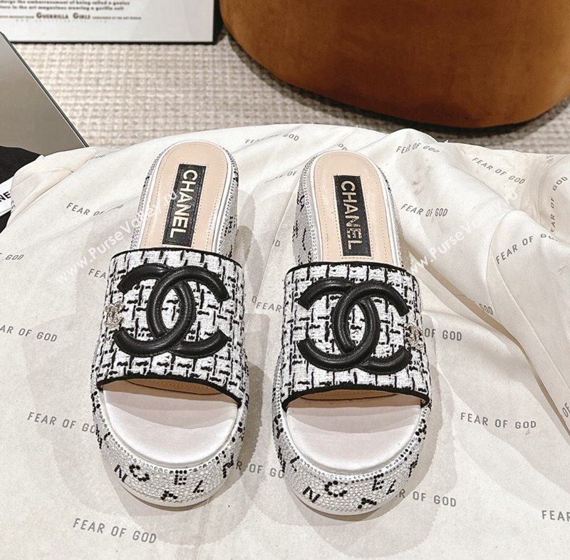 Chanel Tweed Crystals Platform Slide Sandals White1/Black 2024 CH010801 (MD-240108002)