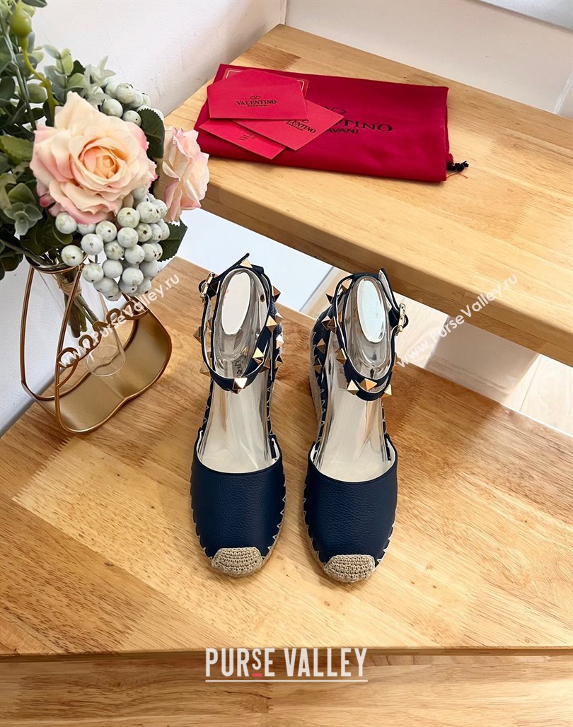 Valentino Grained Leather Rockstud Wedge Pumps 9.5cm Navy Blue 2024 0125 (HB-240125080)