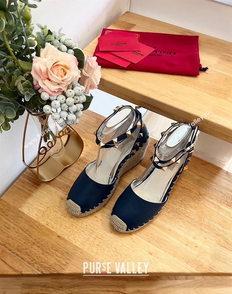 Valentino Grained Leather Rockstud Wedge Pumps 9.5cm Navy Blue 2024 0125 (HB-240125080)