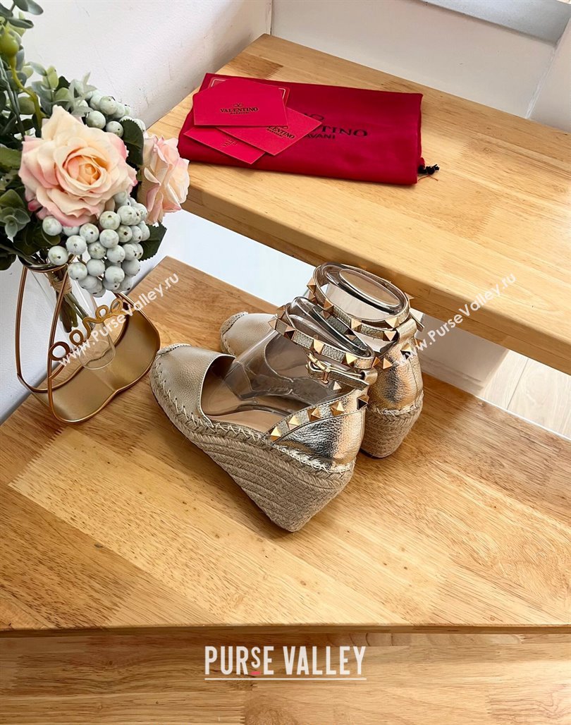 Valentino Metallic Grained Leather Rockstud Wedge Pumps 9.5cm Light Gold 2024 0125 (HB-240125081)