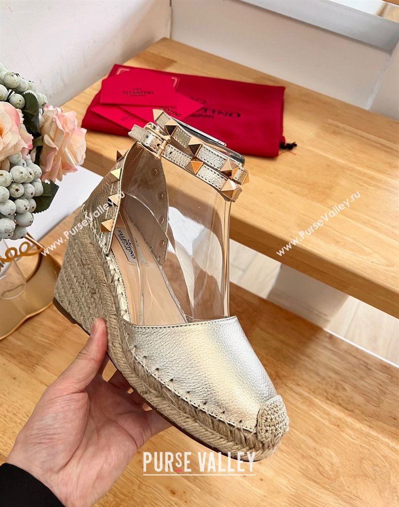 Valentino Metallic Grained Leather Rockstud Wedge Pumps 9.5cm Light Gold 2024 0125 (HB-240125081)