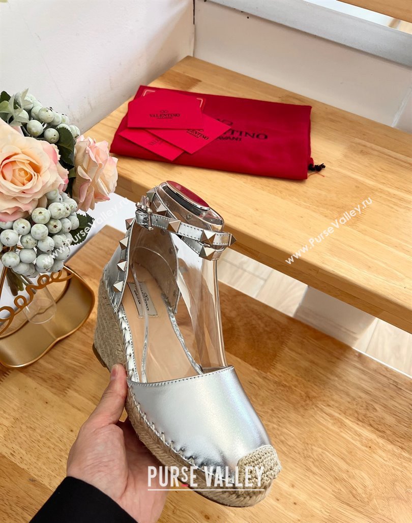 Valentino Metallic Grained Leather Rockstud Wedge Pumps 9.5cm Silver 2024 0125 (HB-240125082)