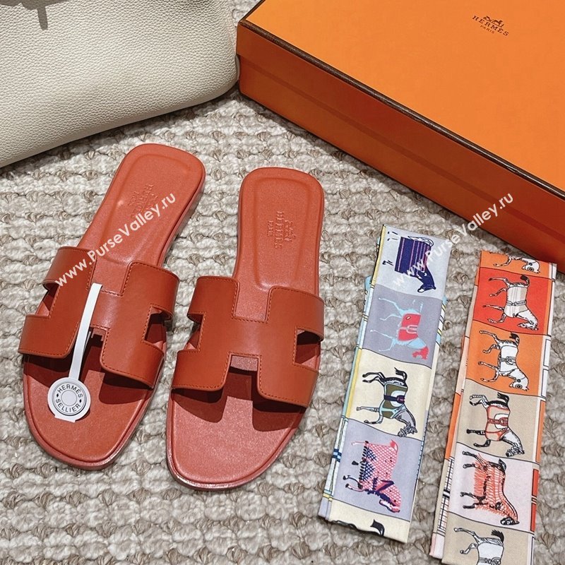 Hermes Classic Oran Flat Slide Sandals in Smooth Leather Brick Red 2024 0123 (MD-240123072)