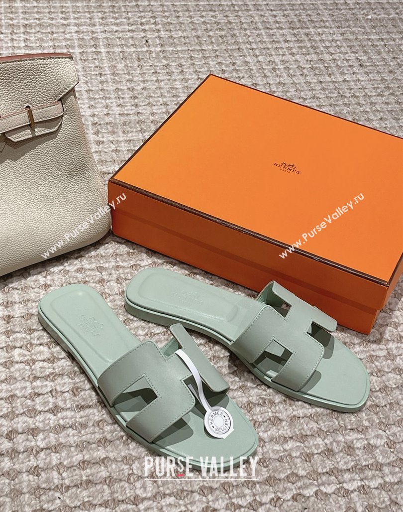 Hermes Classic Oran Flat Slide Sandals in Smooth Leather Light Green 2024 0123 (MD-240123078)