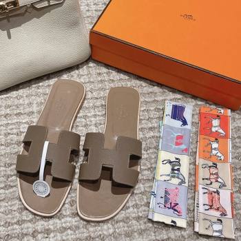 Hermes Classic Oran Flat Slide Sandals in Palm Grained Leather Grey 07 2024 0123 (MD-240123045)