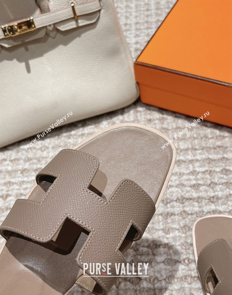 Hermes Classic Oran Flat Slide Sandals in Palm Grained Leather Grey 07 2024 0123 (MD-240123045)