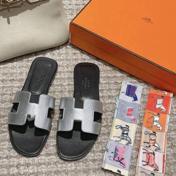 Hermes Classic Oran Flat Slide Sandals in Palm Grained Leather Silver/Black 2024 0123 (MD-240123054)