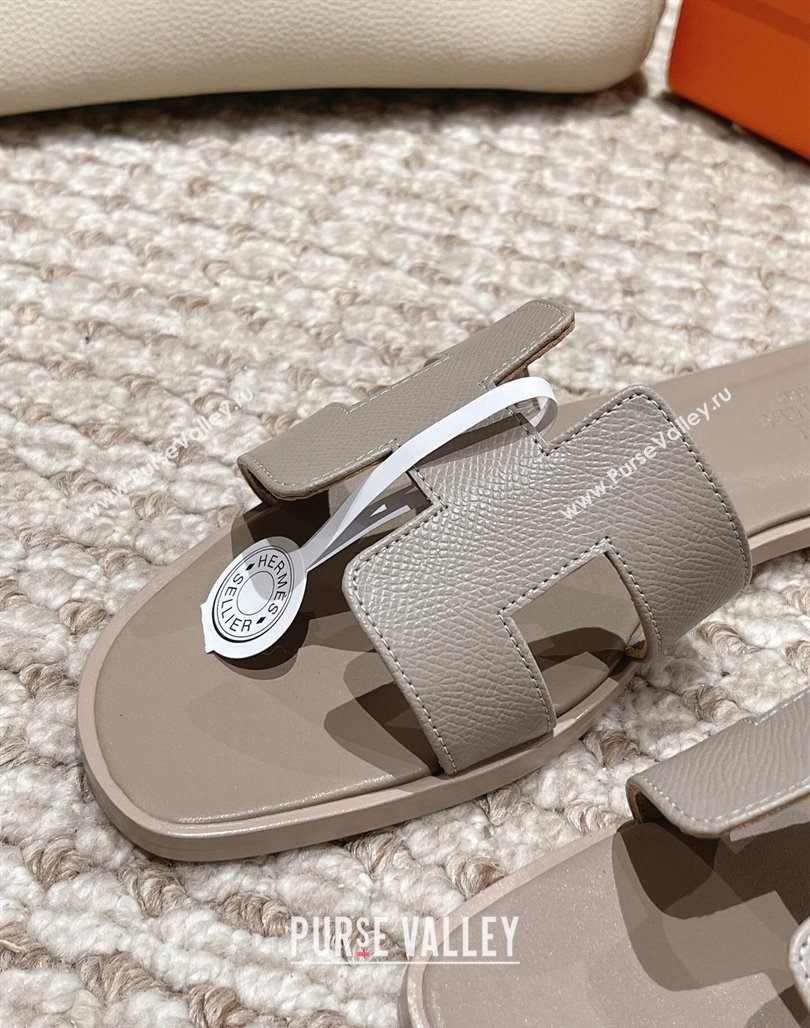 Hermes Classic Oran Flat Slide Sandals in Palm Grained Leather Grey 26 2024 0123 (MD-240123066)