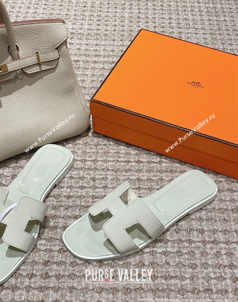 Hermes Classic Oran Flat Slide Sandals in Palm Grained Leather Glacier 2024 0123 (MD-240123067)