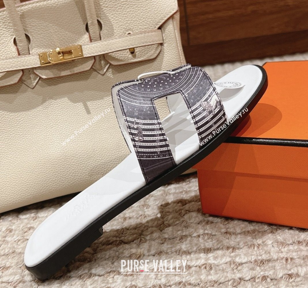 Hermes Classic Oran Flat Slide Sandals in Calfskin with Astrologie Bandana Print White 2024 0123 (MD-240123082)