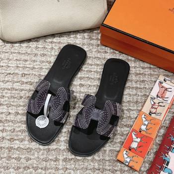 Hermes Classic Oran Flat Slide Sandals in Calfskin with Astrologie Bandana Print Black 2024 0123 (MD-240123083)