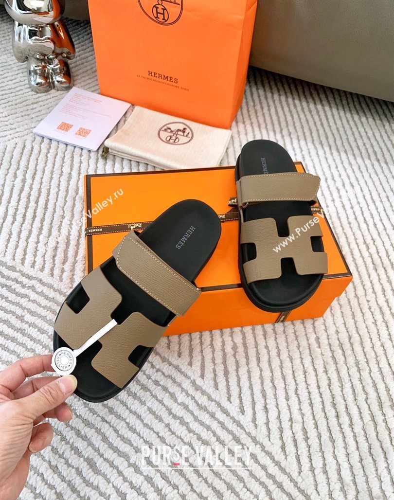 Hermes Chypre Flat Sandals in Grained Calfskin Khaki 2024 0123 (MD-240123103)