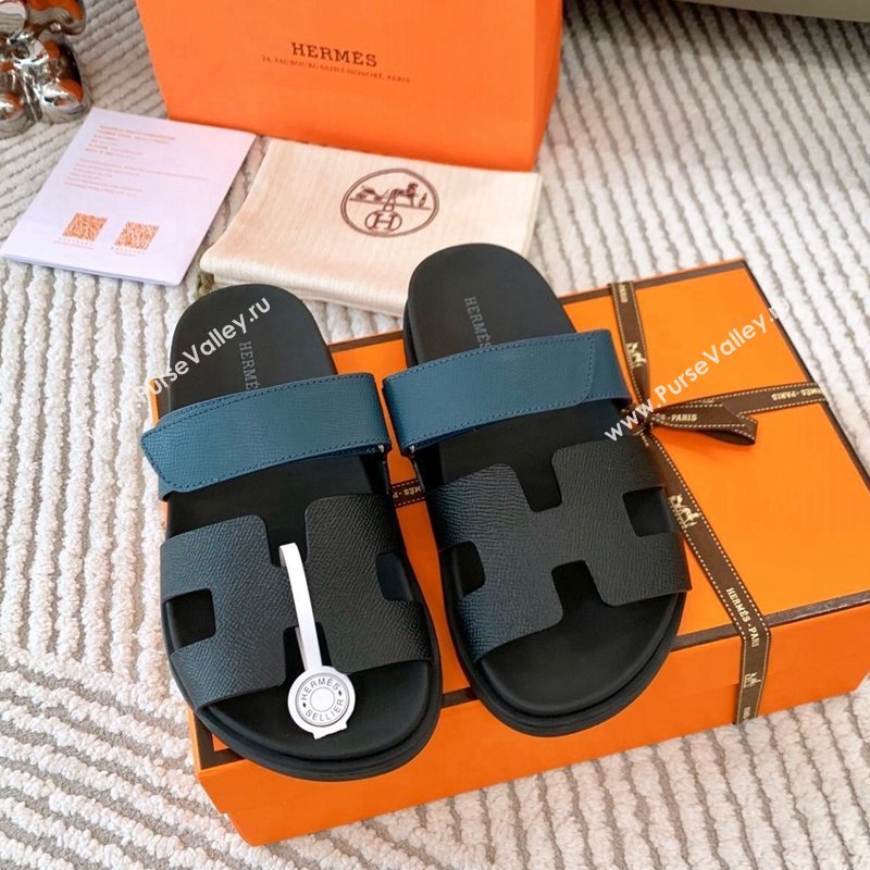 Hermes Chypre Flat Sandals in Grained Calfskin Black/Blue 2024 0123 (MD-240123105)