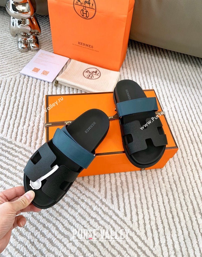 Hermes Chypre Flat Sandals in Grained Calfskin Black/Blue 2024 0123 (MD-240123105)