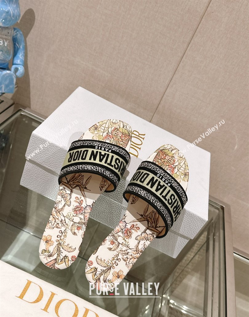 Dior Dway Flat Slide Sandals in Gold-Tone Embroidered Cotton with Toile de Jouy Mexico Motif 2024 0126 (MD-240126014)