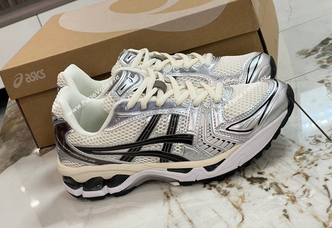 JJJJound x Asics Gel- Kayano 14 Sneakers in Silver Leather and Mesh 1 2024 (8-240227137)