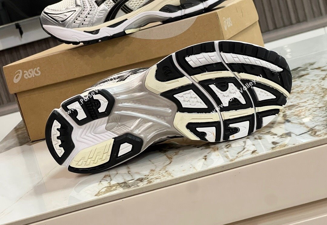 JJJJound x Asics Gel- Kayano 14 Sneakers in Silver Leather and Mesh 1 2024 (8-240227137)