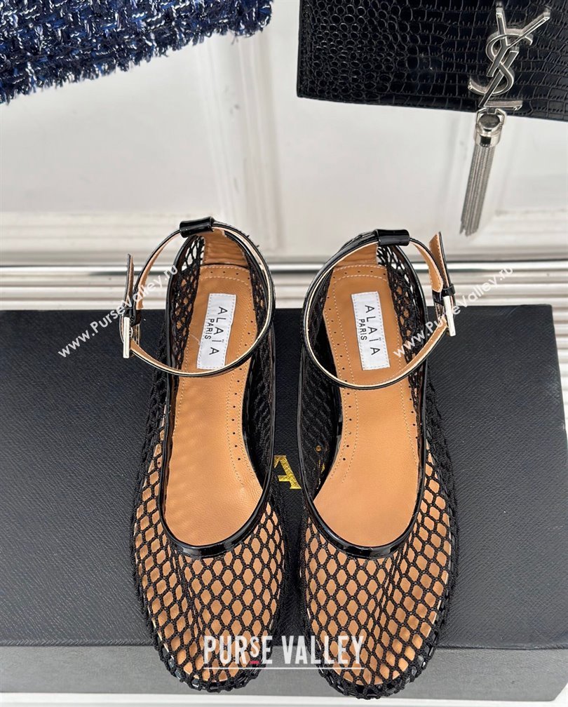 Alaia Ballet Flats in Fishnet and Ankle Strap Black 2024 A111202 (KL-241112012)