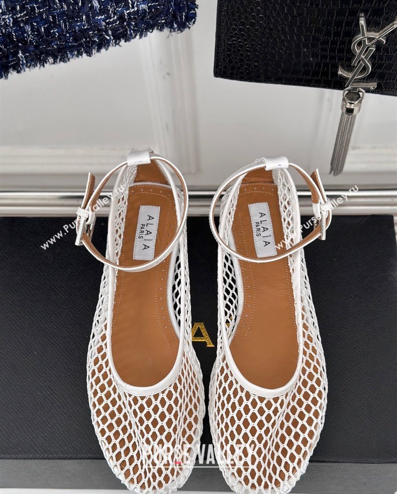 Alaia Ballet Flats in Fishnet and Ankle Strap White 2024 A111202 (KL-241112009)