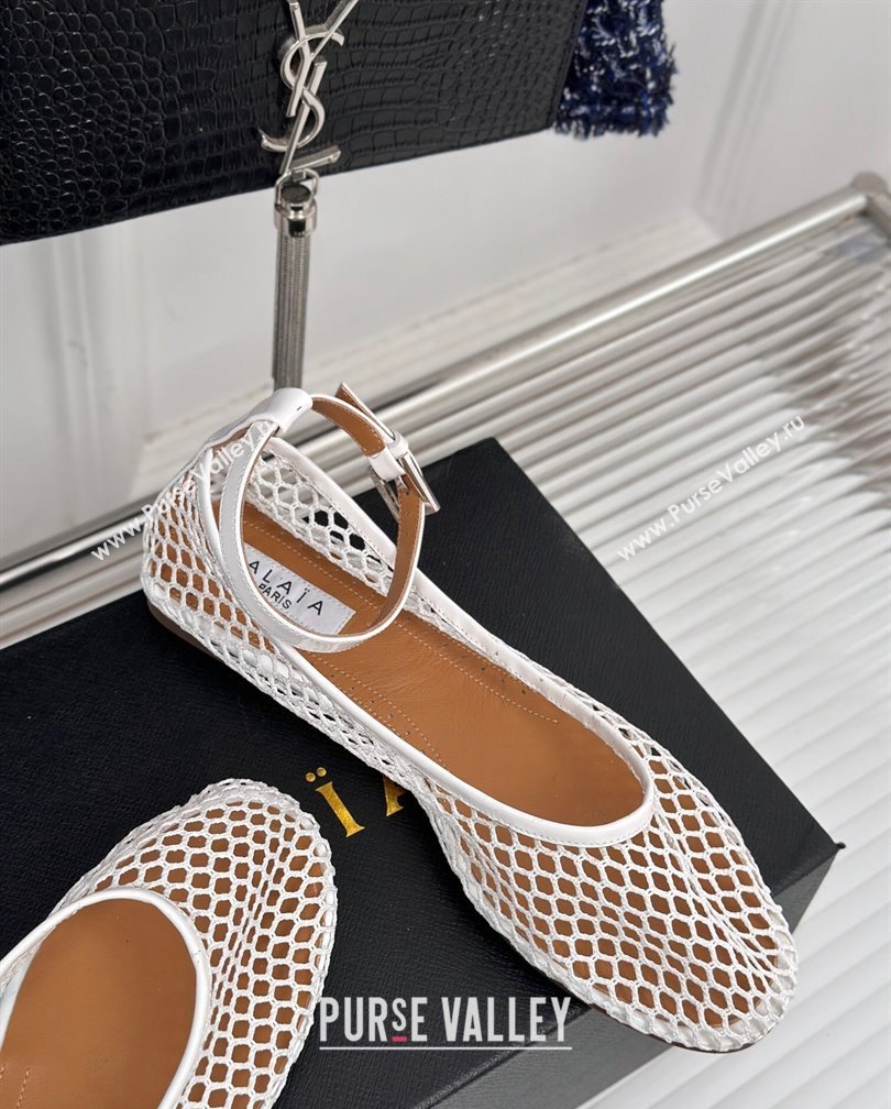 Alaia Ballet Flats in Fishnet and Ankle Strap White 2024 A111202 (KL-241112009)