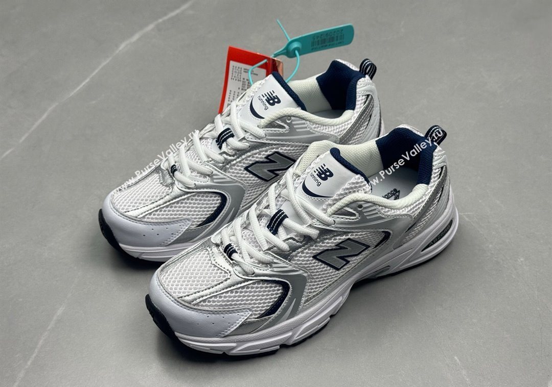 New Balance 530 Sneakers in Mesh and Leather White/Silver2 2025 0711 (13-250711019)
