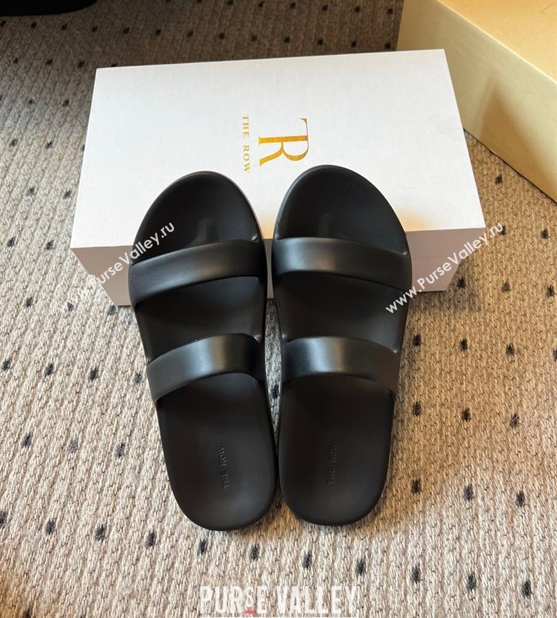 The Row Foam Sandal in Rubber Black 2025 0711 (syt-250711038)