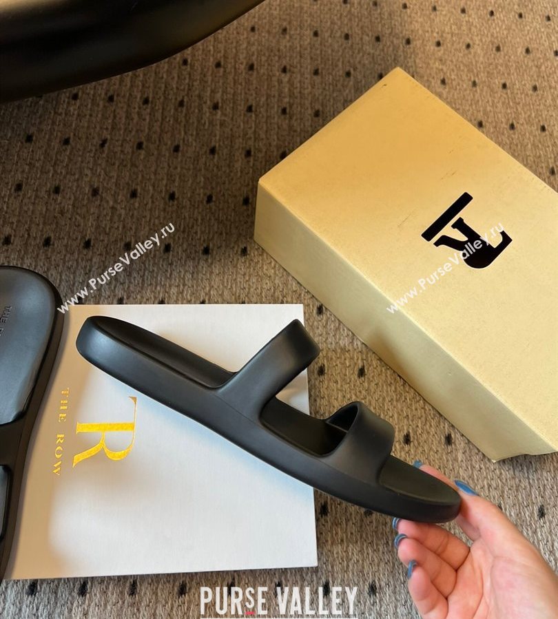 The Row Foam Sandal in Rubber Black 2025 0711 (syt-250711038)