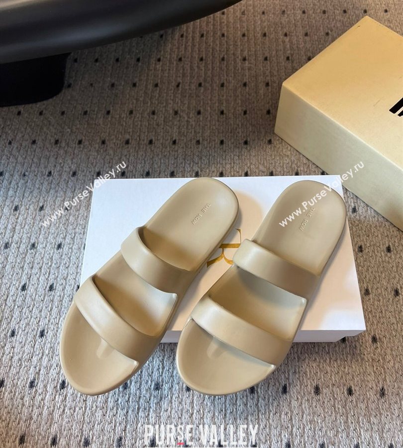 The Row Foam Sandal in Rubber Beige 2025 0711 (syt-250711039)